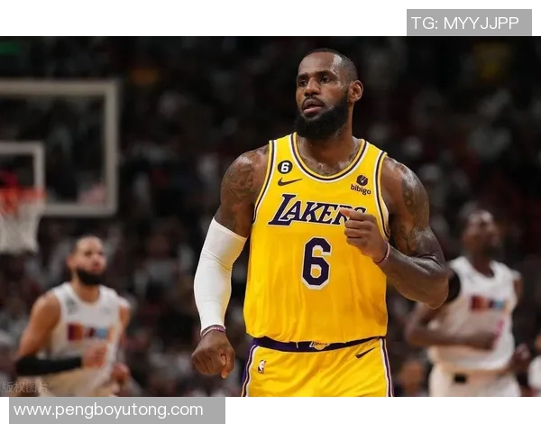 篮球明星壁纸精选展现运动魅力与激情瞬间的视觉盛宴