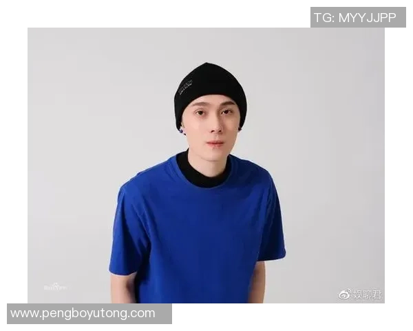 胡明星在篮球场上展现才华与激情同时唱歌引发全场热烈反响